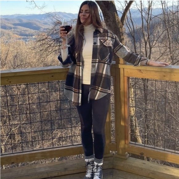 Goodnight Macaroon Isabelle Plaid Flannel Shirt Women’s Small - Picture 8 of 8